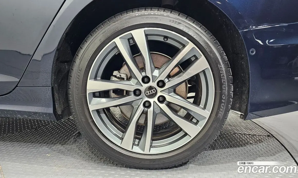 Audi A6 2022 2.0 автомат (гидро), фото 7