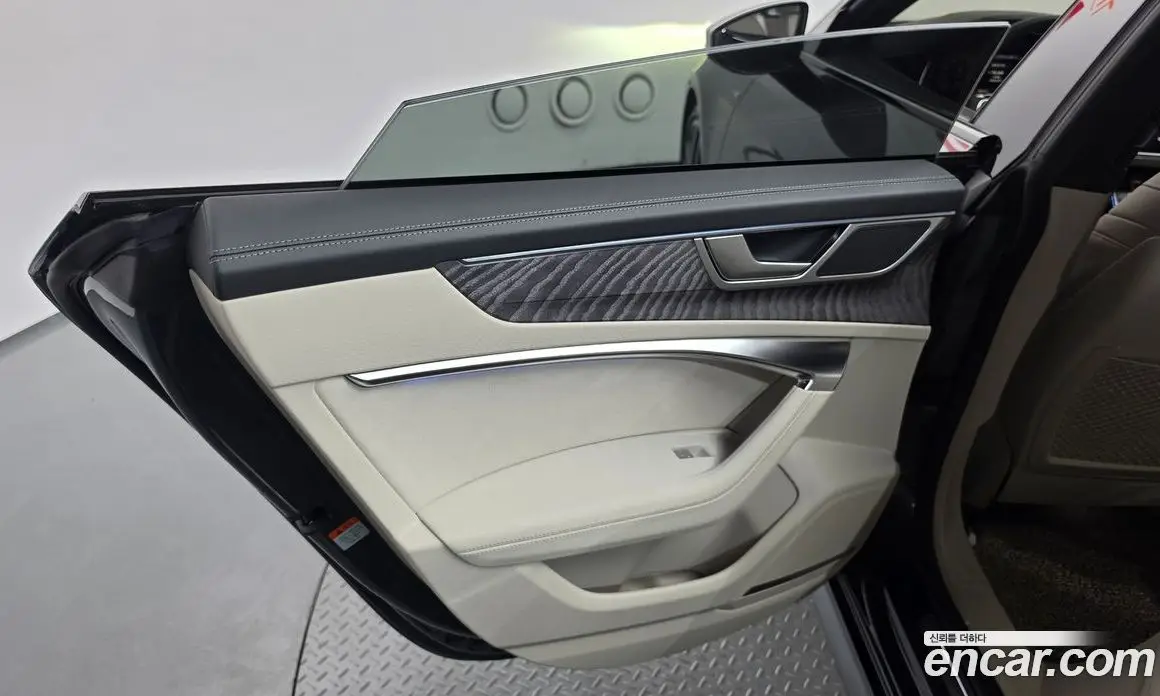 Audi A7 2025 3.0 автомат (гидро), фото 15