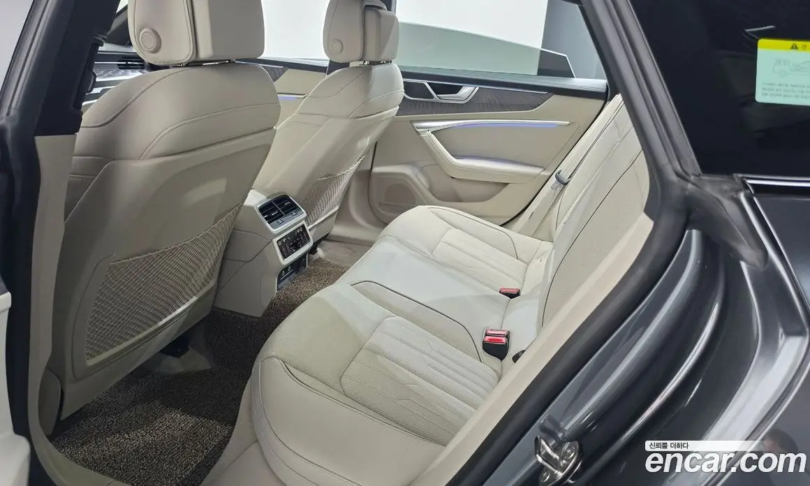 Audi A7 2025 3.0 автомат (гидро), фото 17