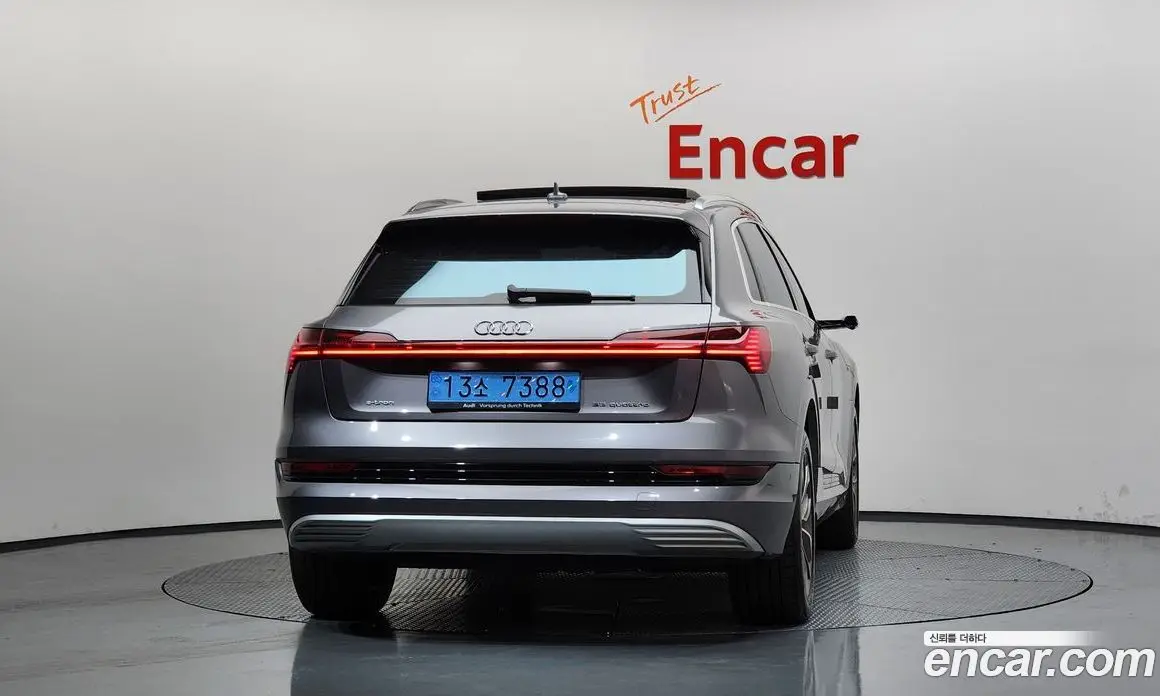 Audi e-tron 2020 0.2 автомат (гидро), фото 3