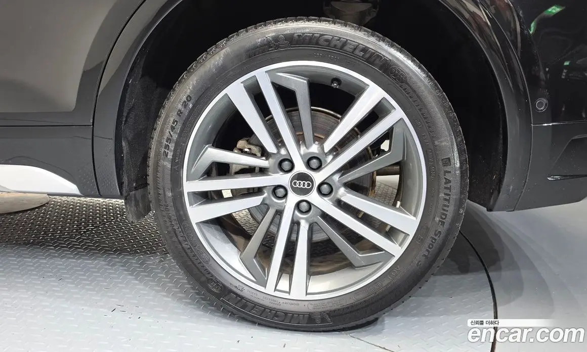 Audi Q5 2021 2.0 автомат (гидро), фото 7
