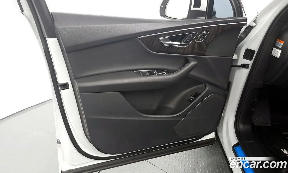 Audi Q7 2021 3.0 автомат (гидро), фото 14