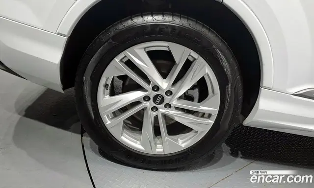 Audi Q7 2021 3.0 автомат (гидро), миниатюра 5