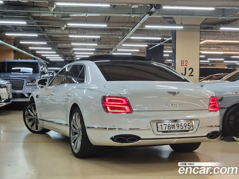 Bentley Flying Spur 2022 4.0 автомат (гидро), фото 2 Bentley Flying Spur 2022 4.0 автомат (гидро), фото 2