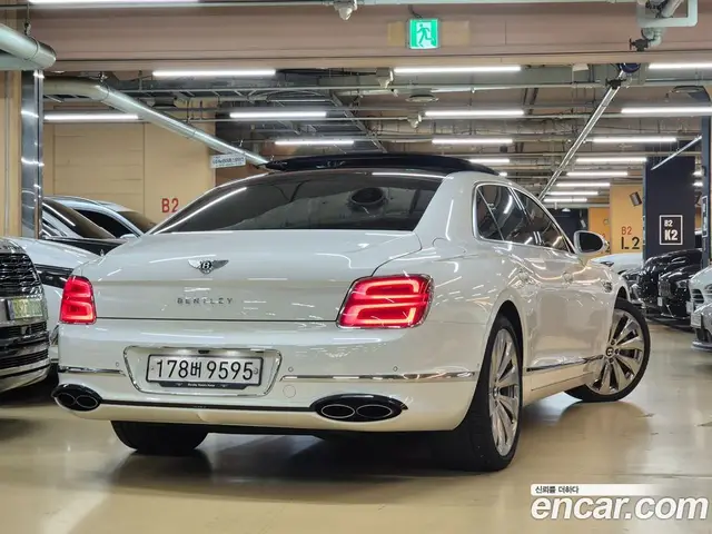 Bentley Flying Spur 2022 4.0 автомат (гидро), миниатюра 4 Bentley Flying Spur 2022 4.0 автомат (гидро), миниатюра 4
