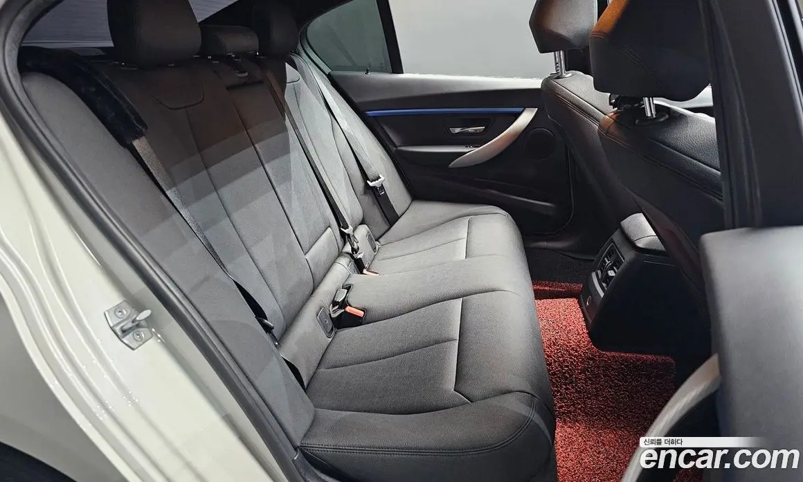 BMW 3 серия 2017 2.0 автомат (гидро), фото 17 BMW 3 серия 2017 2.0 автомат (гидро), фото 17