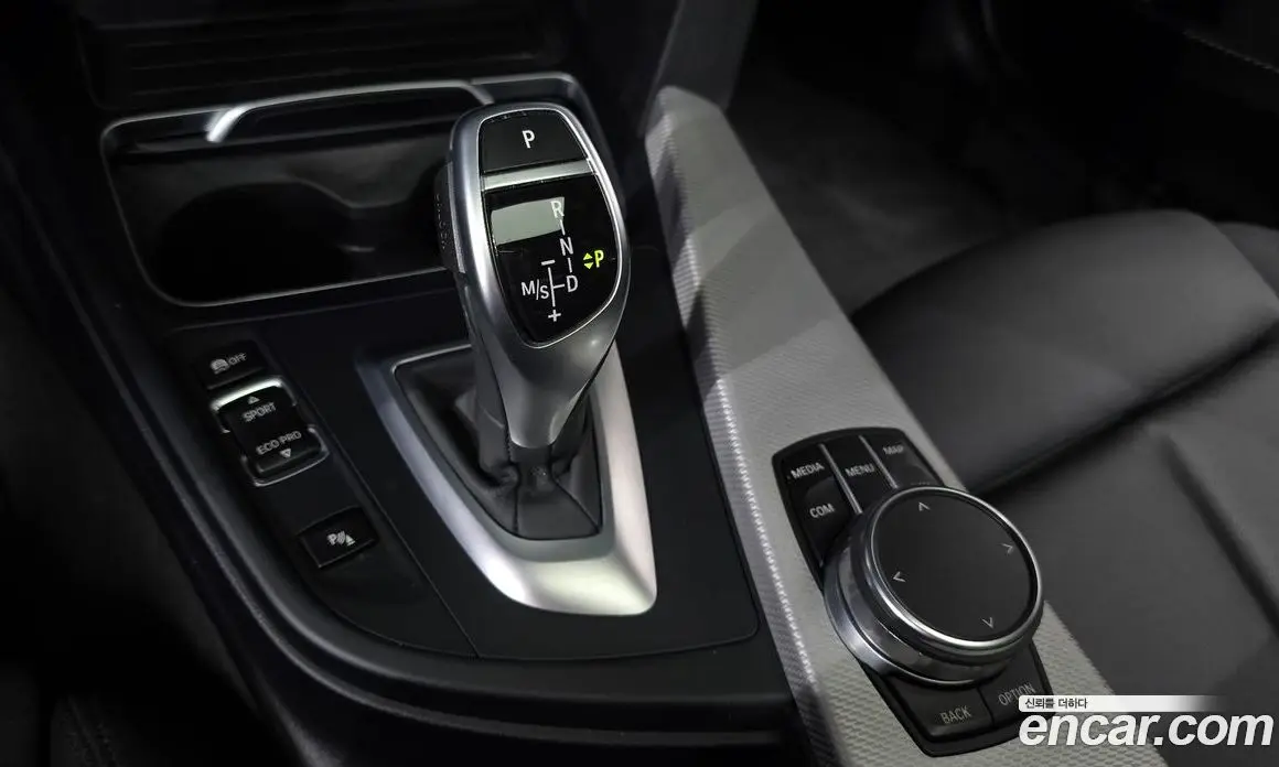 BMW 3 серия 2018 2.0 автомат (гидро), фото 12