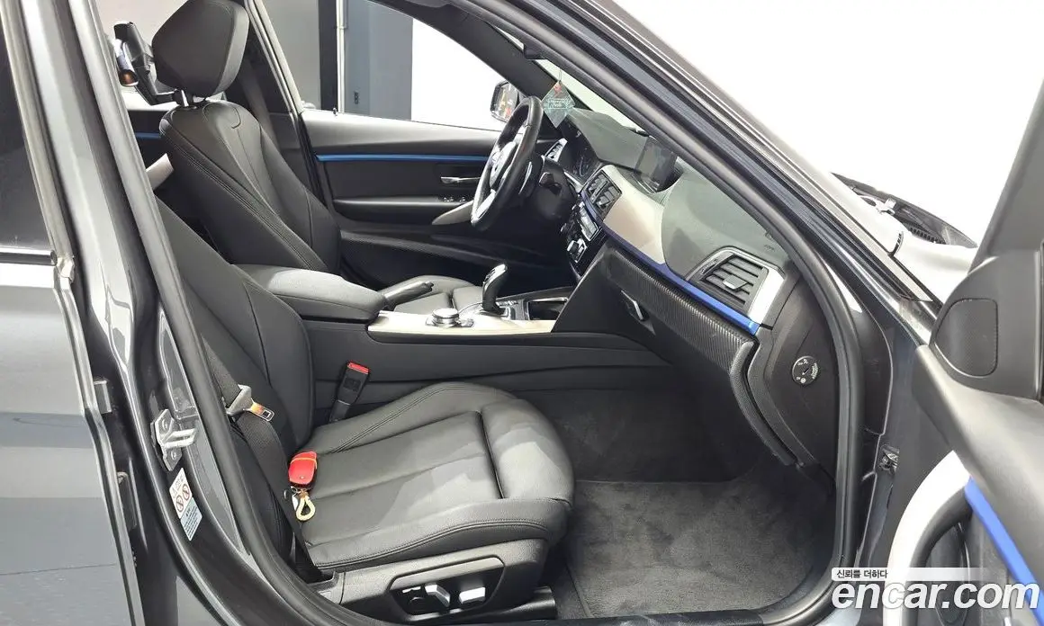 BMW 3 серия 2018 2.0 автомат (гидро), фото 16