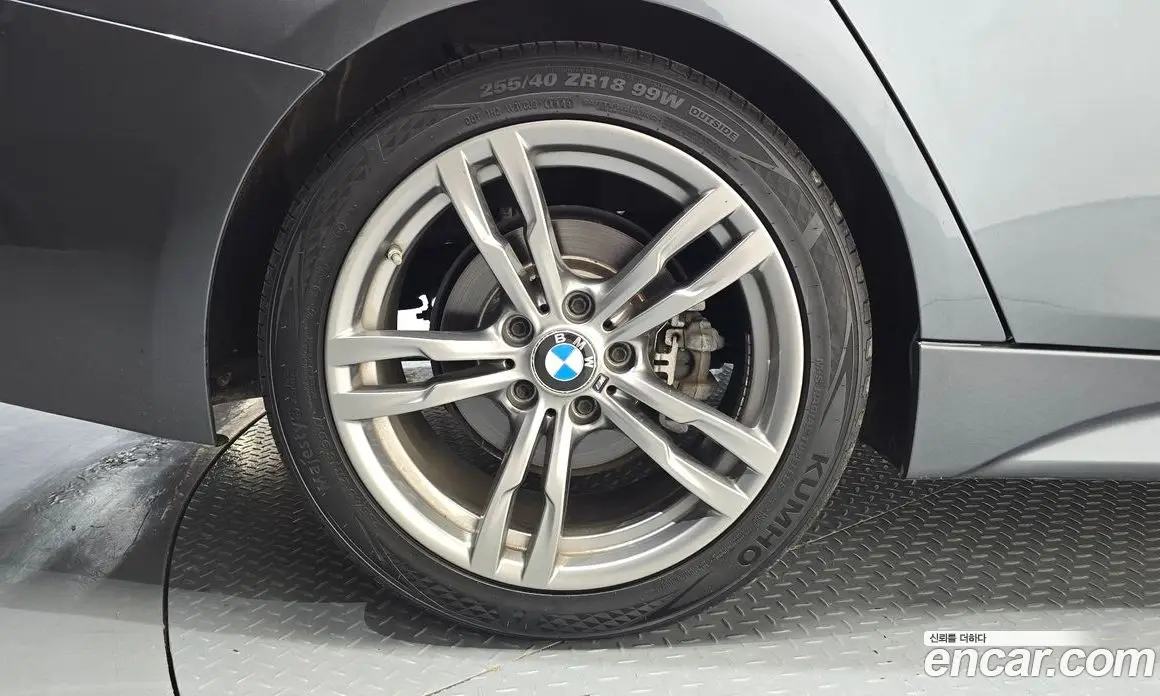 BMW 3 серия 2018 2.0 автомат (гидро), фото 5