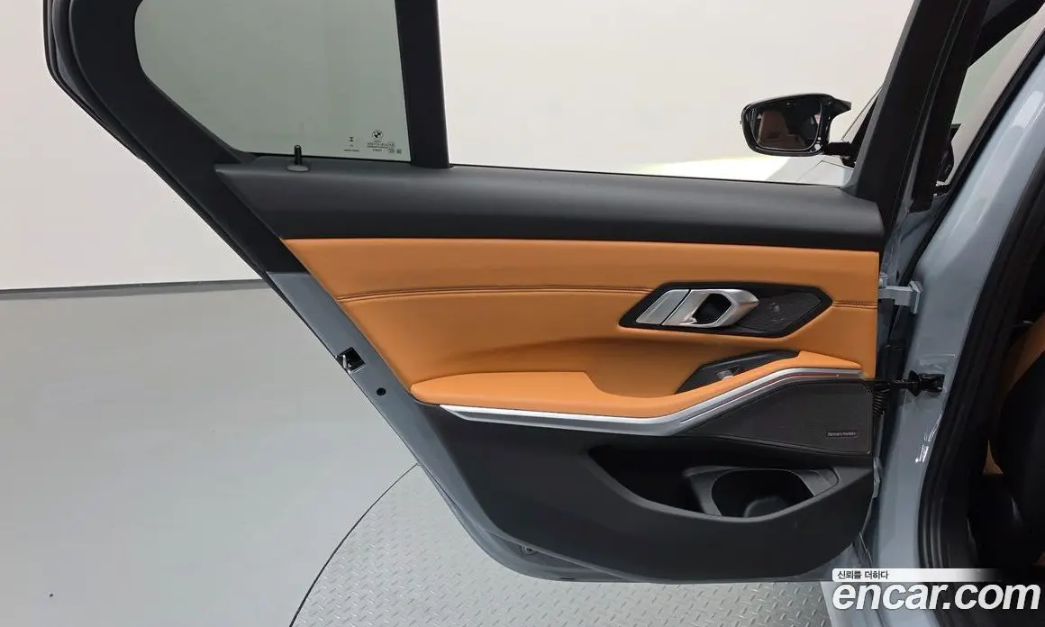 BMW 3 серия 2024 3.0 автомат (гидро), фото 15