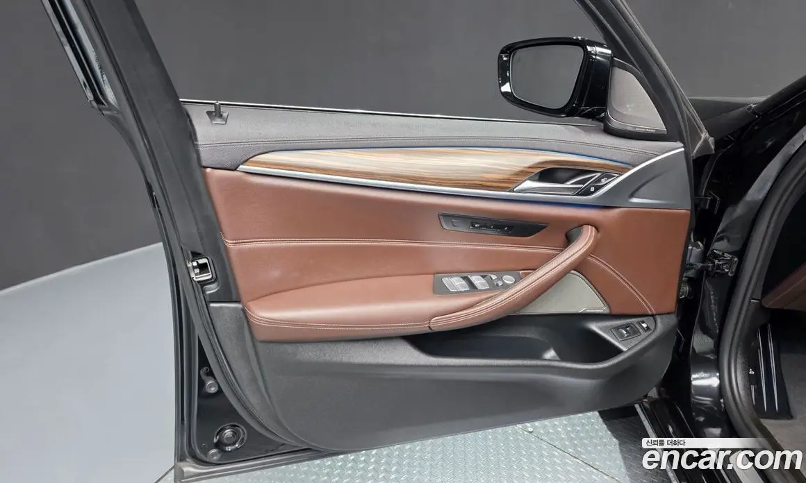 BMW 5 серия 2021 2.0 автомат (гидро), фото 14