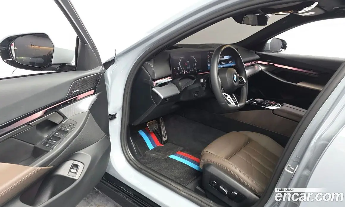 BMW 5 серия 2025 2.0 автомат (гидро), фото 13