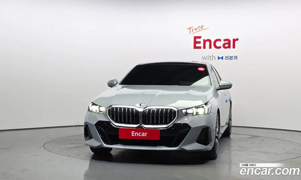 BMW 5 серия 2025 2.0 автомат (гидро), фото 3