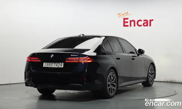 BMW 5 серия 2026 2.0 автомат (гидро), миниатюра 2