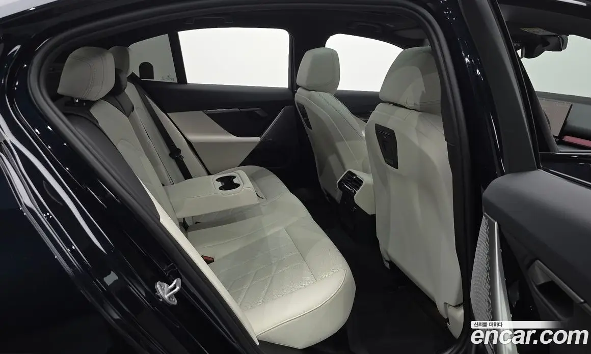 BMW 5 серия 2026 2.0 автомат (гидро), фото 16