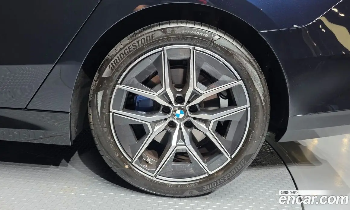 BMW 5 серия 2026 2.0 автомат (гидро), фото 6 BMW 5 серия 2026 2.0 автомат (гидро), фото 6