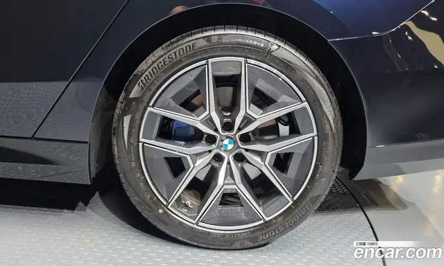 BMW 5 серия 2026 2.0 автомат (гидро), миниатюра 6 BMW 5 серия 2026 2.0 автомат (гидро), миниатюра 6