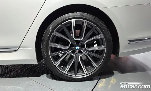 BMW 7 серия 2022 3.0 автомат (гидро), миниатюра 7