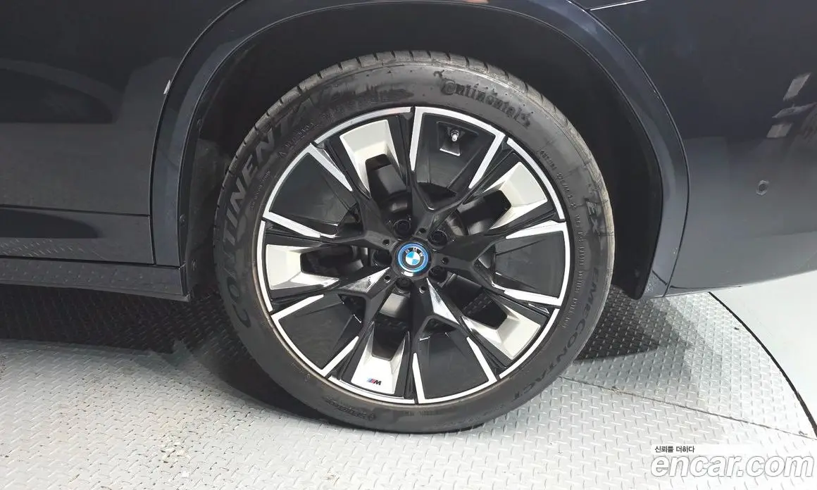 BMW iX3 2023 0.2 автомат (гидро), фото 7
