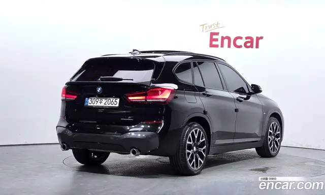 BMW X1 2021 2.0 автомат (гидро), миниатюра 2