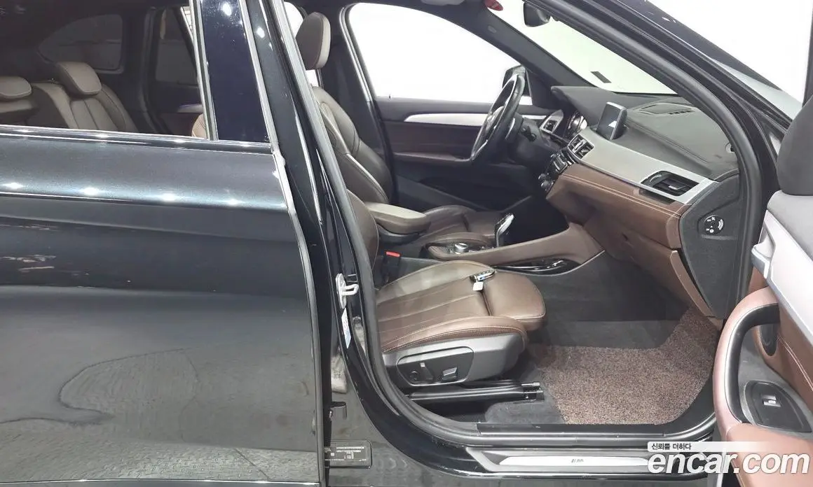 BMW X1 2021 2.0 автомат (гидро), фото 16