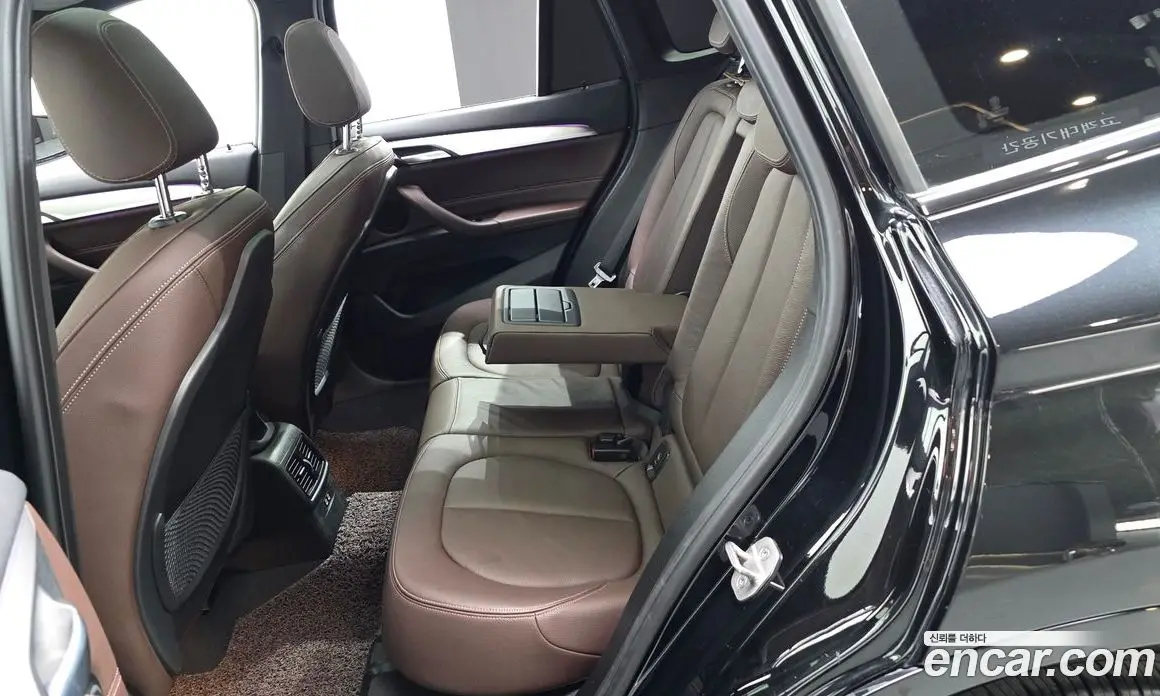 BMW X1 2021 2.0 автомат (гидро), фото 18