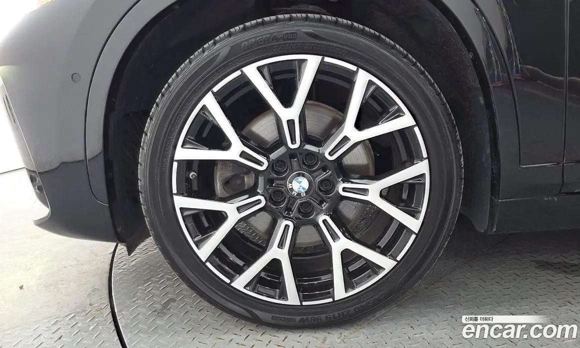 BMW X1 2021 2.0 автомат (гидро), фото 5