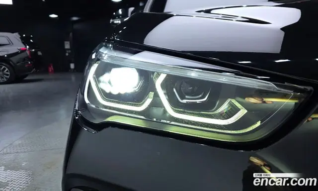 BMW X1 2021 2.0 автомат (гидро), миниатюра 8