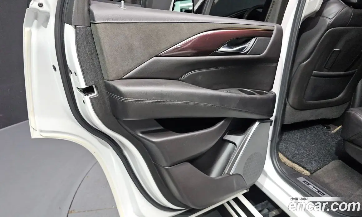 Cadillac Escalade 2020 6.2 автомат (гидро), фото 15 Cadillac Escalade 2020 6.2 автомат (гидро), фото 15