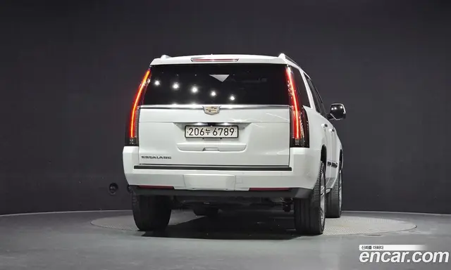Cadillac Escalade 2020 6.2 автомат (гидро), миниатюра 4 Cadillac Escalade 2020 6.2 автомат (гидро), миниатюра 4
