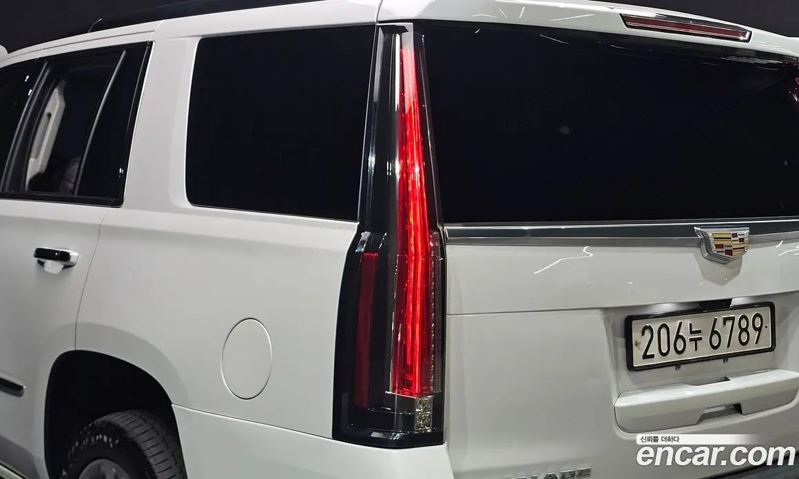 Cadillac Escalade 2020 6.2 автомат (гидро), фото 9 Cadillac Escalade 2020 6.2 автомат (гидро), фото 9