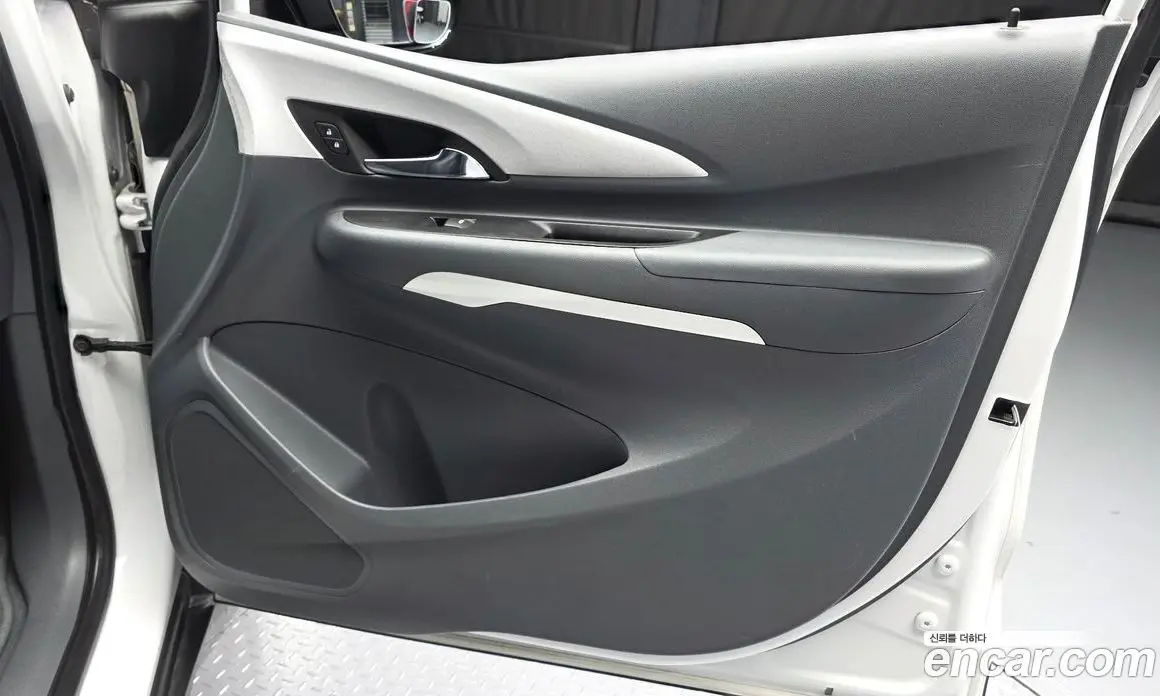 Chevrolet Bolt EV 2018 0.2 автомат (гидро), фото 14 Chevrolet Bolt EV 2018 0.2 автомат (гидро), фото 14