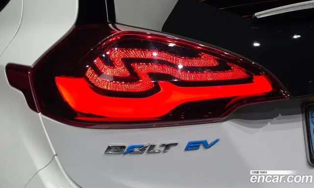 Chevrolet Bolt EV 2018 0.2 автомат (гидро), миниатюра 9 Chevrolet Bolt EV 2018 0.2 автомат (гидро), миниатюра 9
