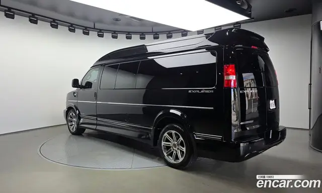 Chevrolet Express Van 2018 6.0 автомат (гидро), миниатюра 2