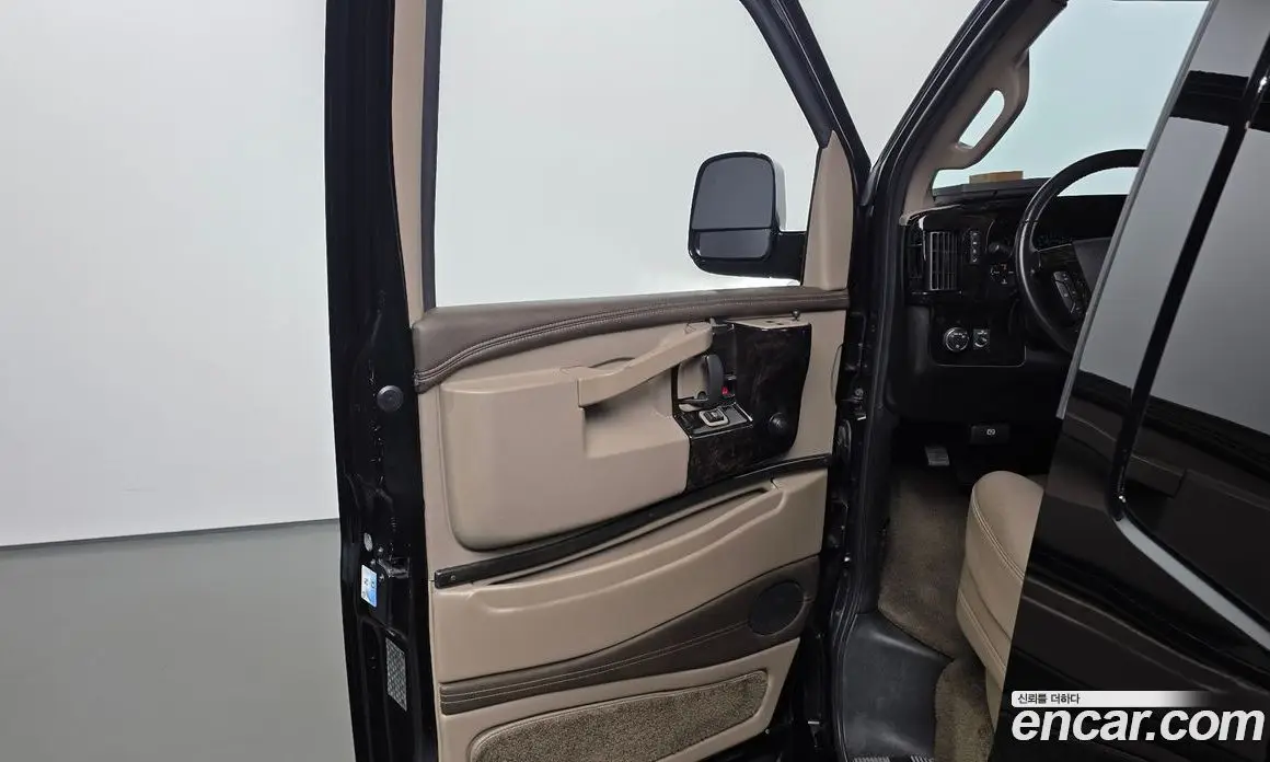 Chevrolet Express Van 2018 6.0 автомат (гидро), фото 14