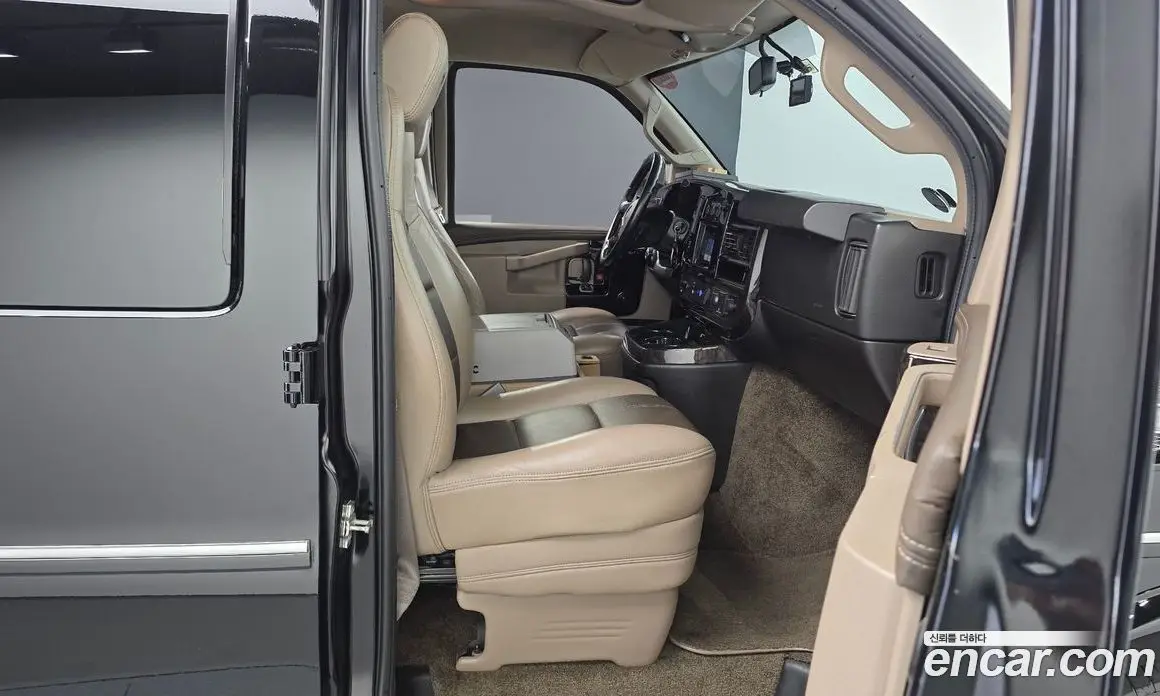 Chevrolet Express Van 2018 6.0 автомат (гидро), фото 17