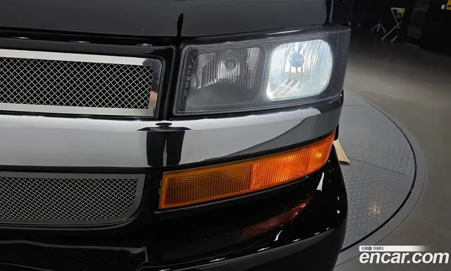 Chevrolet Express Van 2018 6.0 автомат (гидро), миниатюра 8