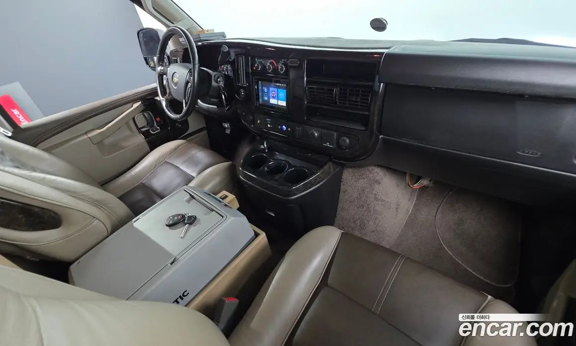 Chevrolet Express Van 2018 6.0 автомат (гидро), фото 10