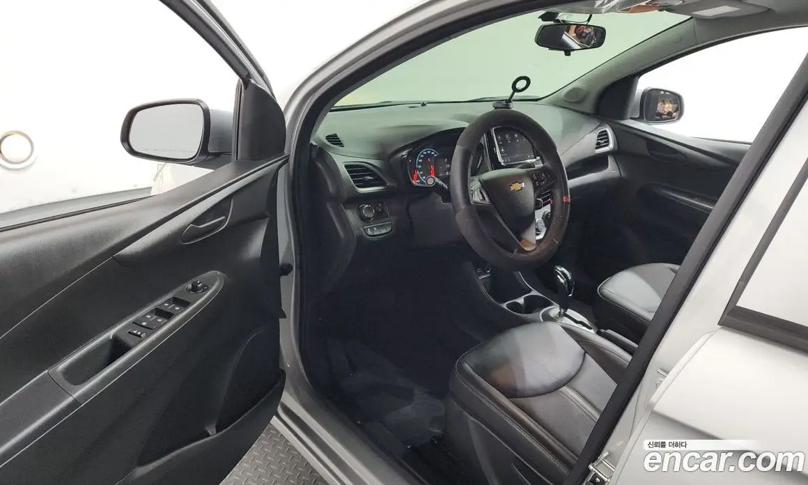 Chevrolet Spark 2022 1.0 автомат (гидро), фото 13