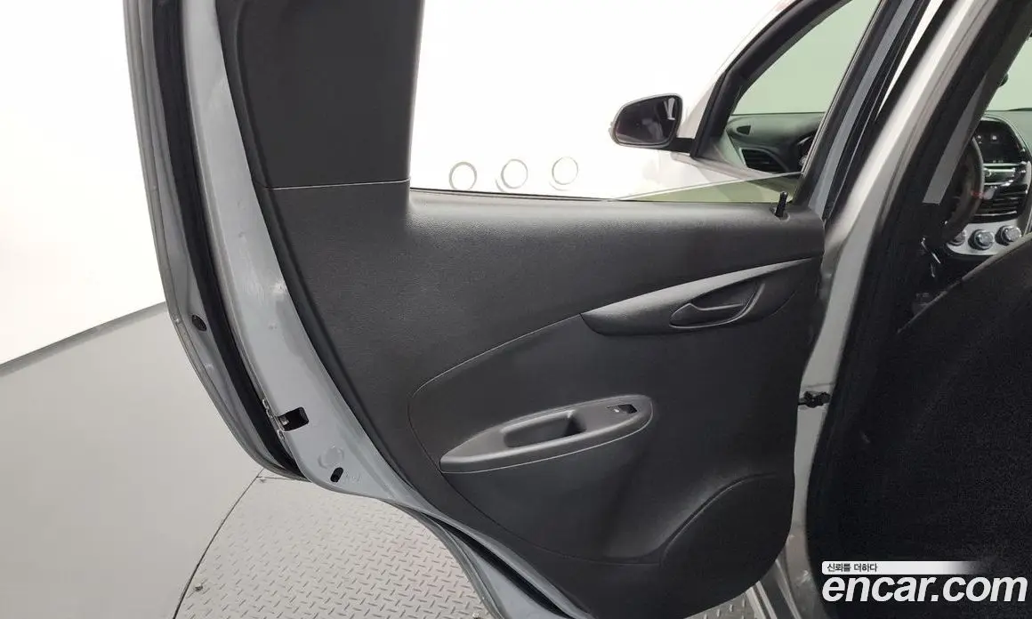 Chevrolet Spark 2022 1.0 автомат (гидро), фото 15