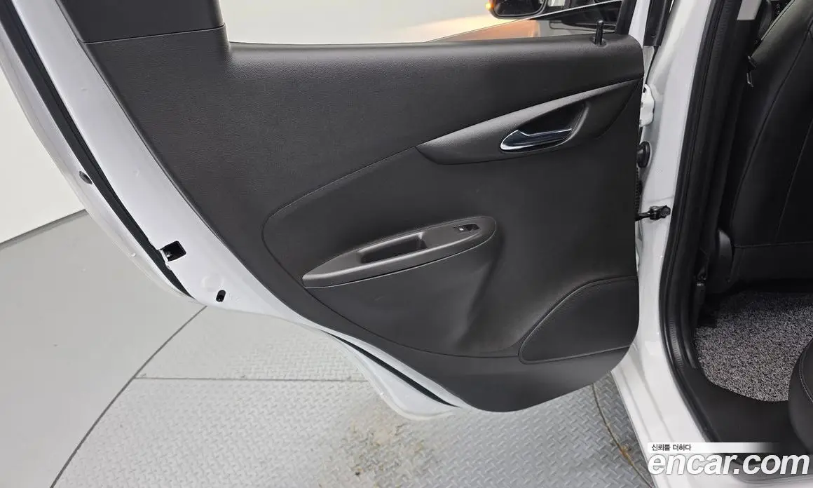 Chevrolet Spark 2022 1.0 автомат (гидро), фото 15