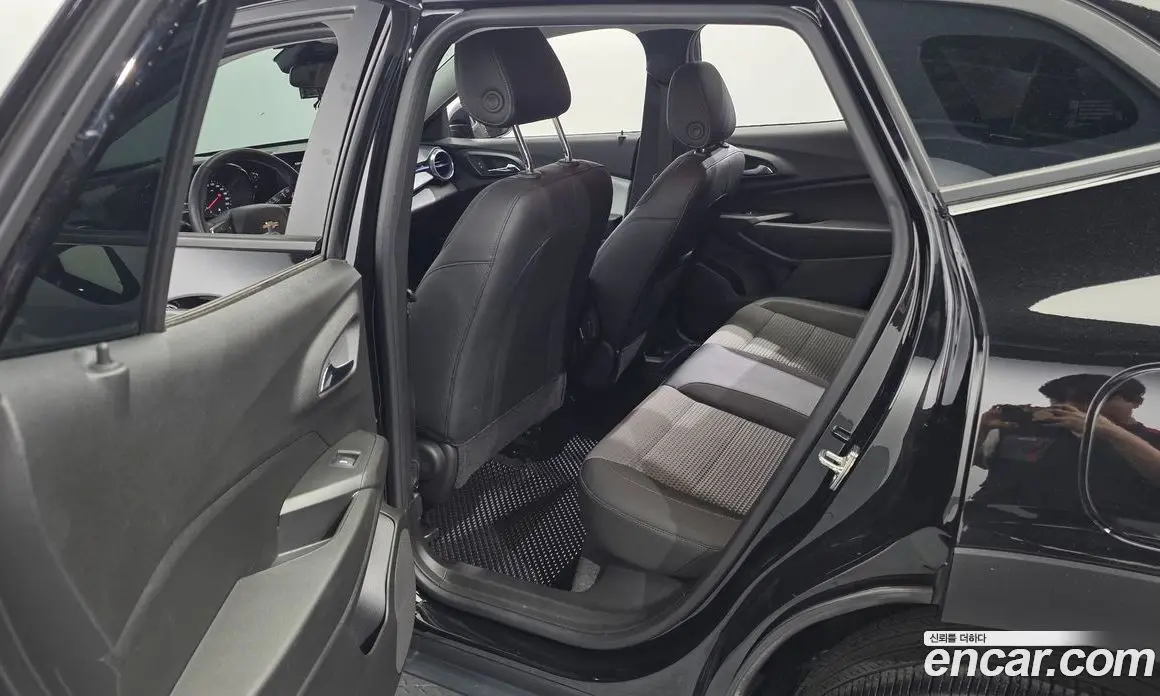 Chevrolet Trax 2023 1.2 автомат (гидро), фото 17