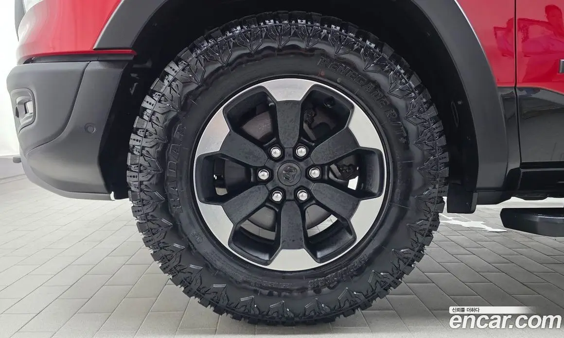 Dodge Ram Pick Up 2020 5.7 автомат (гидро), фото 5 Dodge Ram Pick Up 2020 5.7 автомат (гидро), фото 5