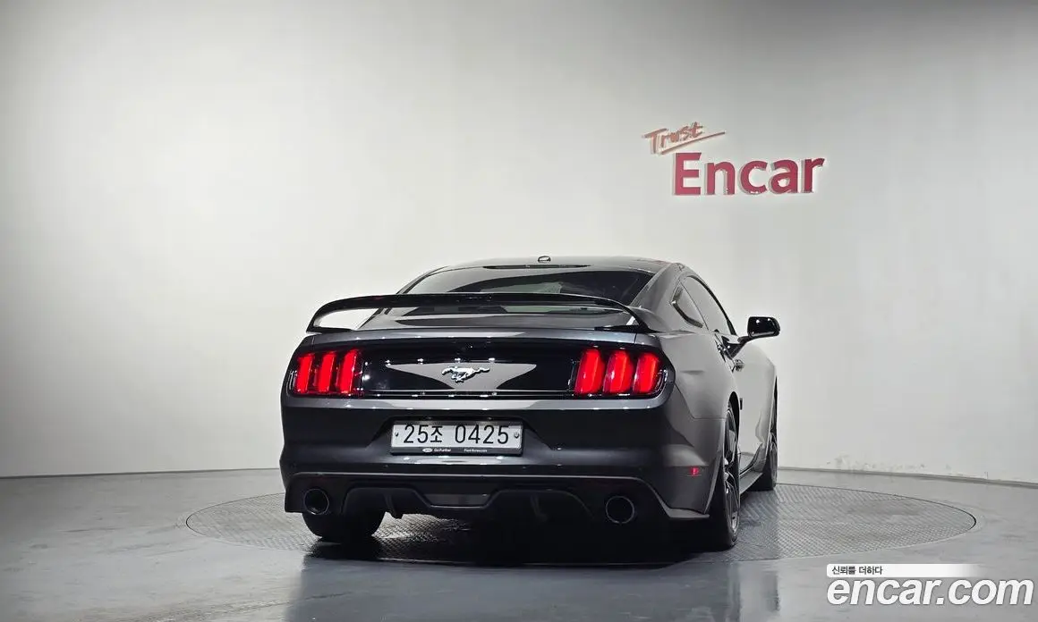 Ford Mustang 2016 2.3 автомат (гидро), фото 3 Ford Mustang 2016 2.3 автомат (гидро), фото 3