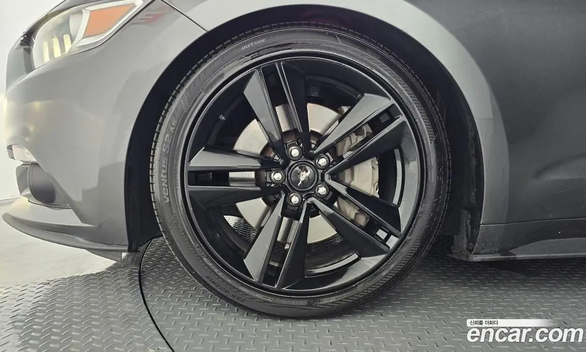 Ford Mustang 2016 2.3 автомат (гидро), фото 4 Ford Mustang 2016 2.3 автомат (гидро), фото 4