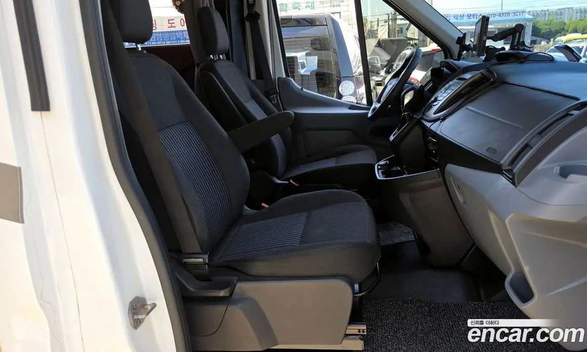 Ford Transit 2018 3.7 автомат (гидро), фото 16 Ford Transit 2018 3.7 автомат (гидро), фото 16