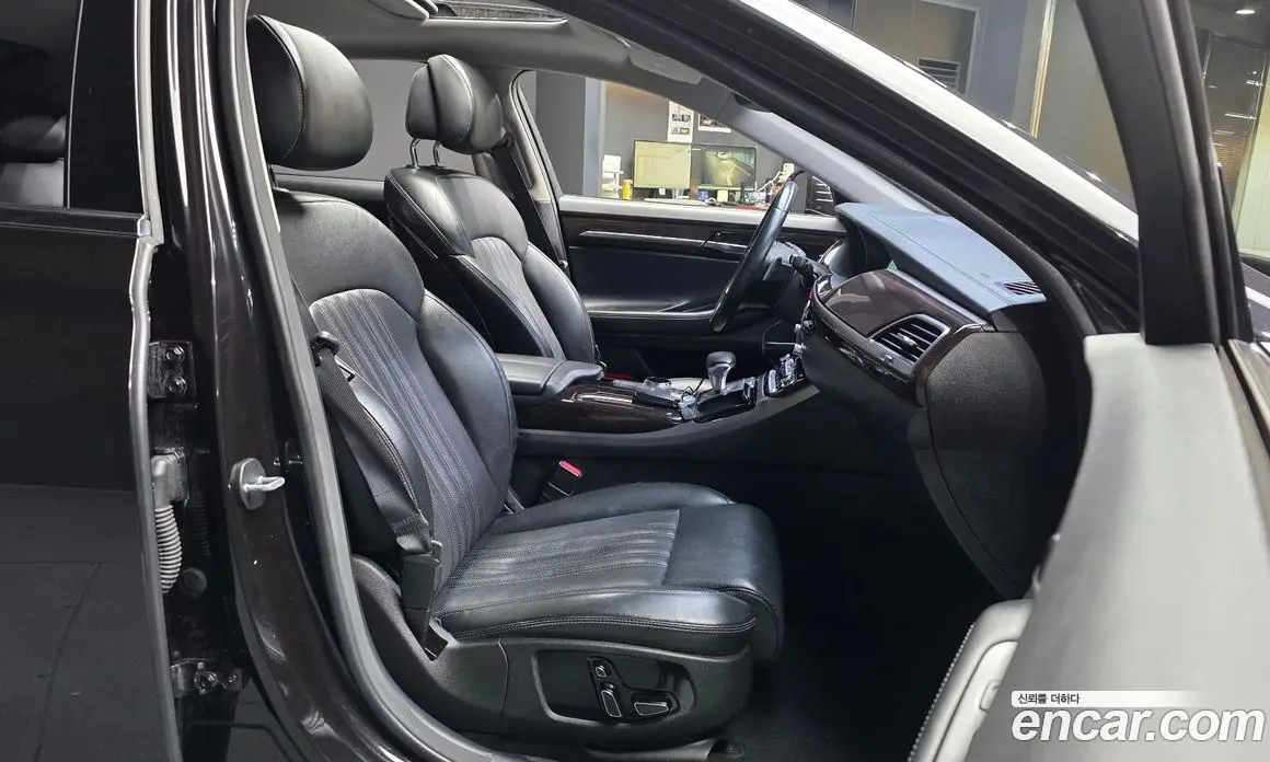 Genesis EQ900 2017 3.8 автомат (гидро), фото 17 Genesis EQ900 2017 3.8 автомат (гидро), фото 17