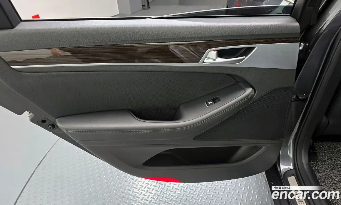 Genesis G80 2017 3.3 автомат (гидро), фото 15