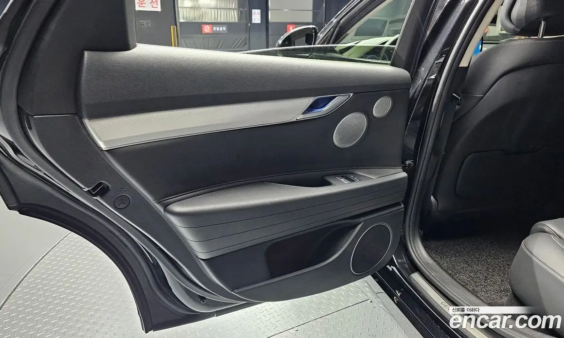 Genesis G80 2022 0.2 автомат (гидро), фото 15