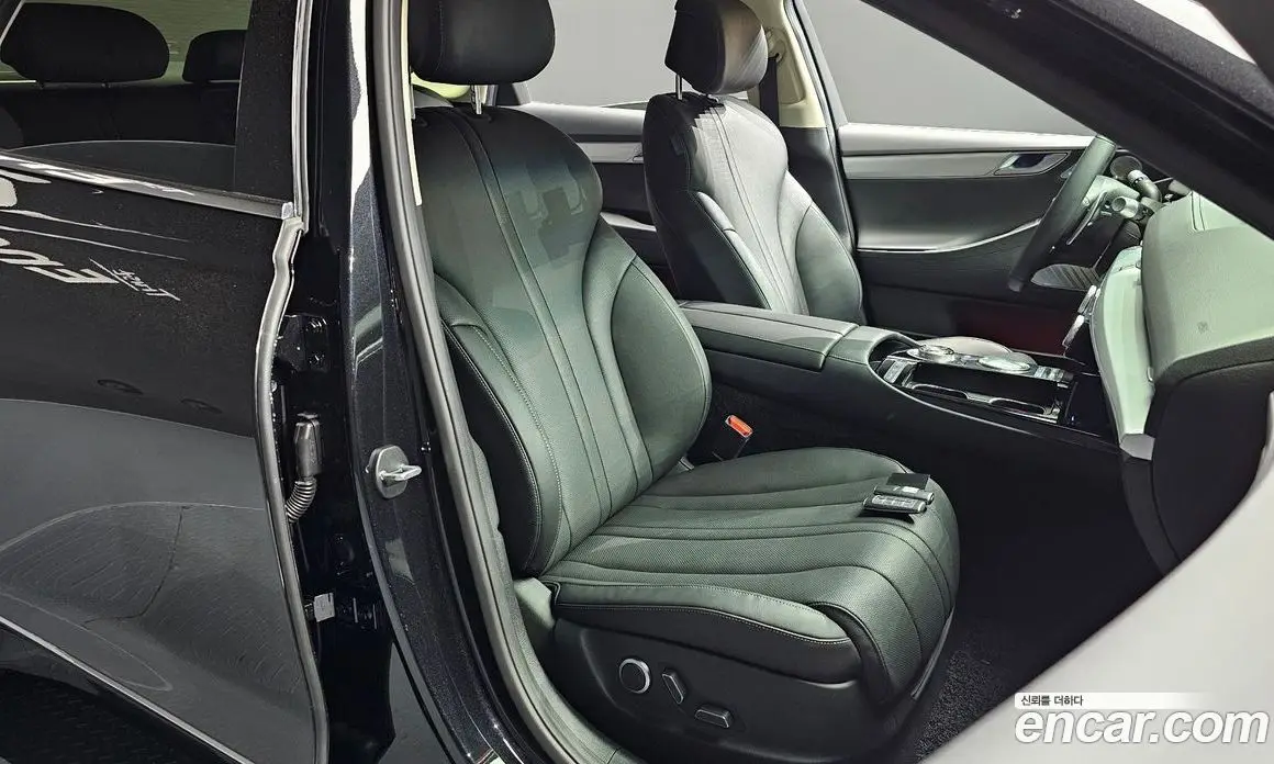 Genesis G80 2022 0.2 автомат (гидро), фото 18